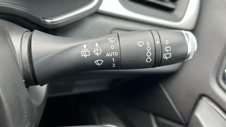 Renault Captur 1.0 TCE 100 Iconic 5dr Petrol Hatchback